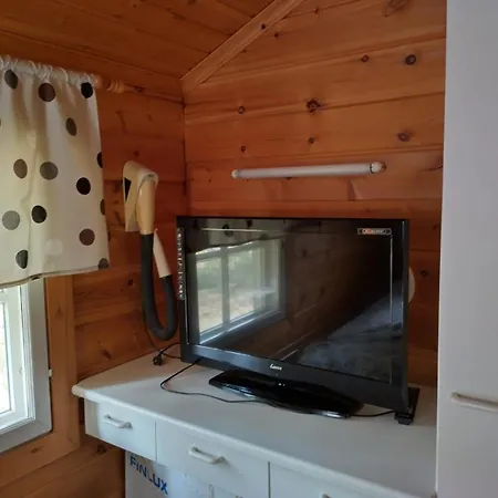 Paljarinne - Ukkohallan Hissiliput 2 Kpl Sisaeltyy Hintaan Casa de Férias Hulmi