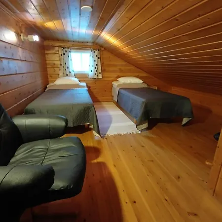 Paljarinne - Ukkohallan Hissiliput 2 Kpl Sisaeltyy Hintaan 別荘